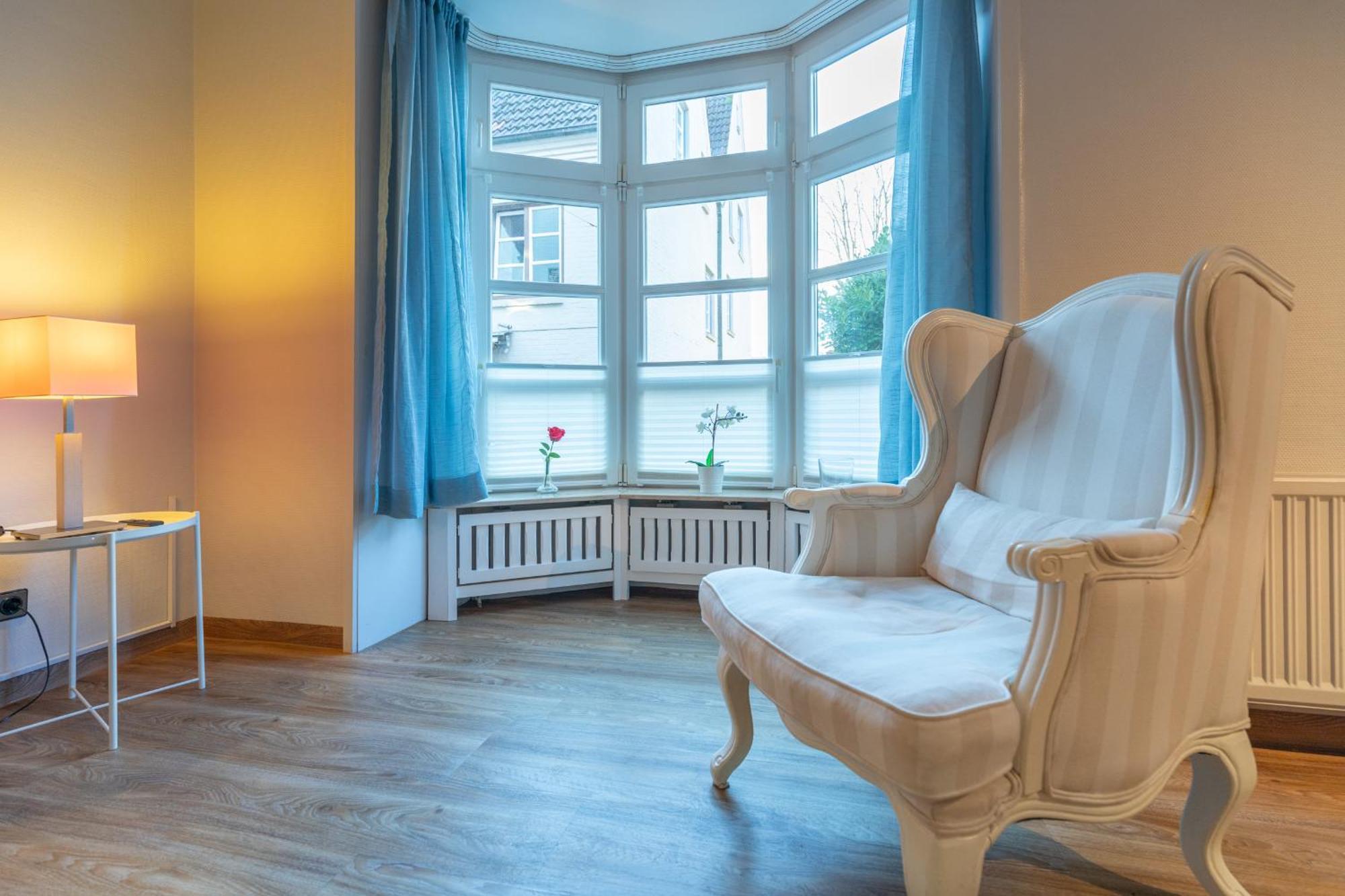 Luette Stuuv Im Schlossgang 胡苏姆 外观 照片